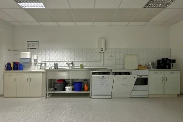 Begegnungsstätte Küche Weitaufnahme